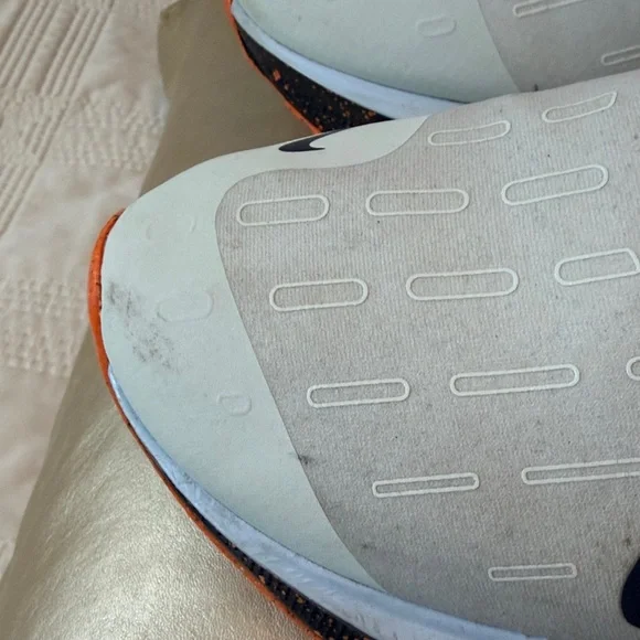 Nike Men’s White Sneakers with Neon Orange Laces - Picture 15 of 16